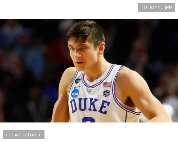 阿伦荣膺三分大赛冠军,展现顶级射手风采